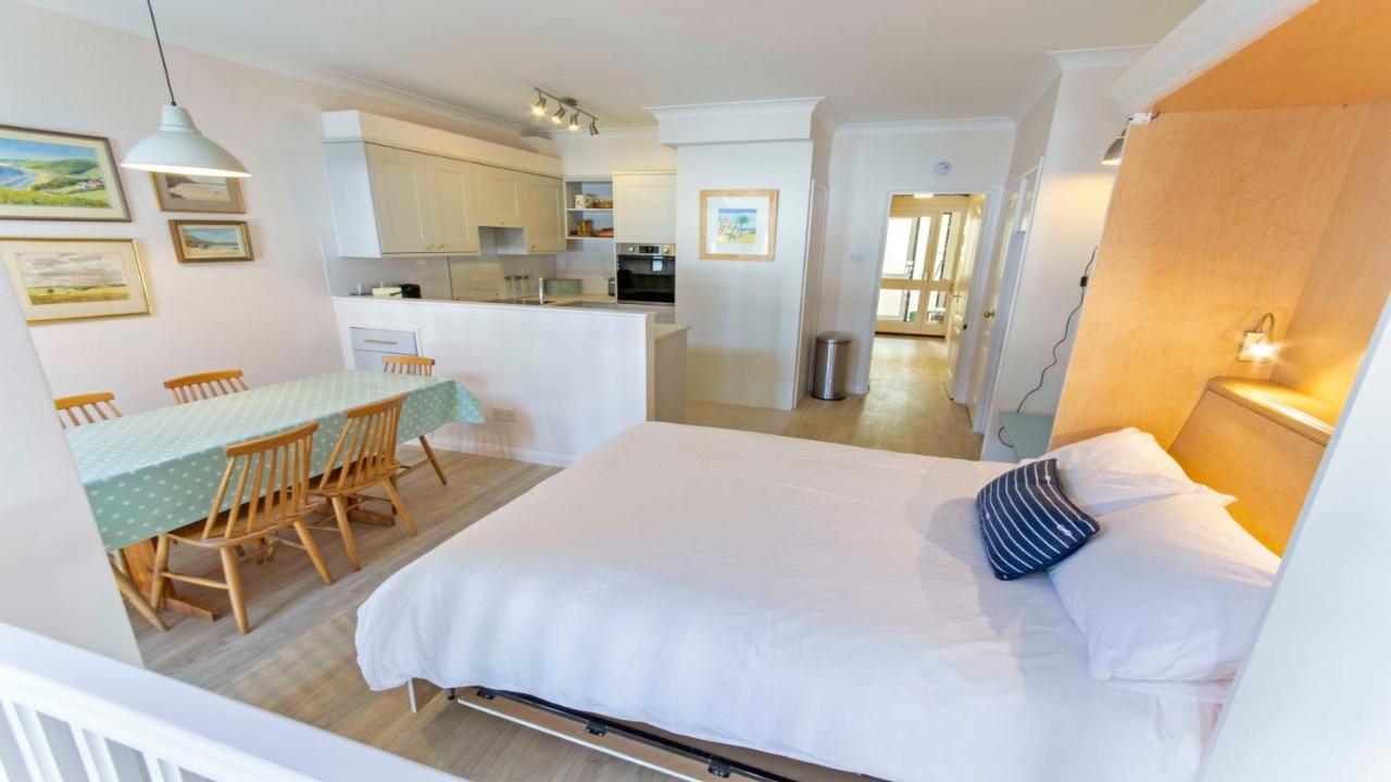 Clifton Court Apt 16 With Indoor Heated Pool & Sea Views Croyde Luaran gambar