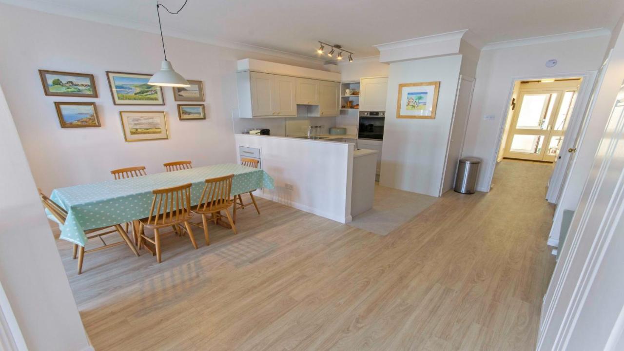 Clifton Court Apt 16 With Indoor Heated Pool & Sea Views Croyde Luaran gambar