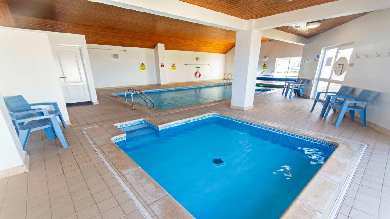 Clifton Court Apt 16 With Indoor Heated Pool & Sea Views Croyde Luaran gambar