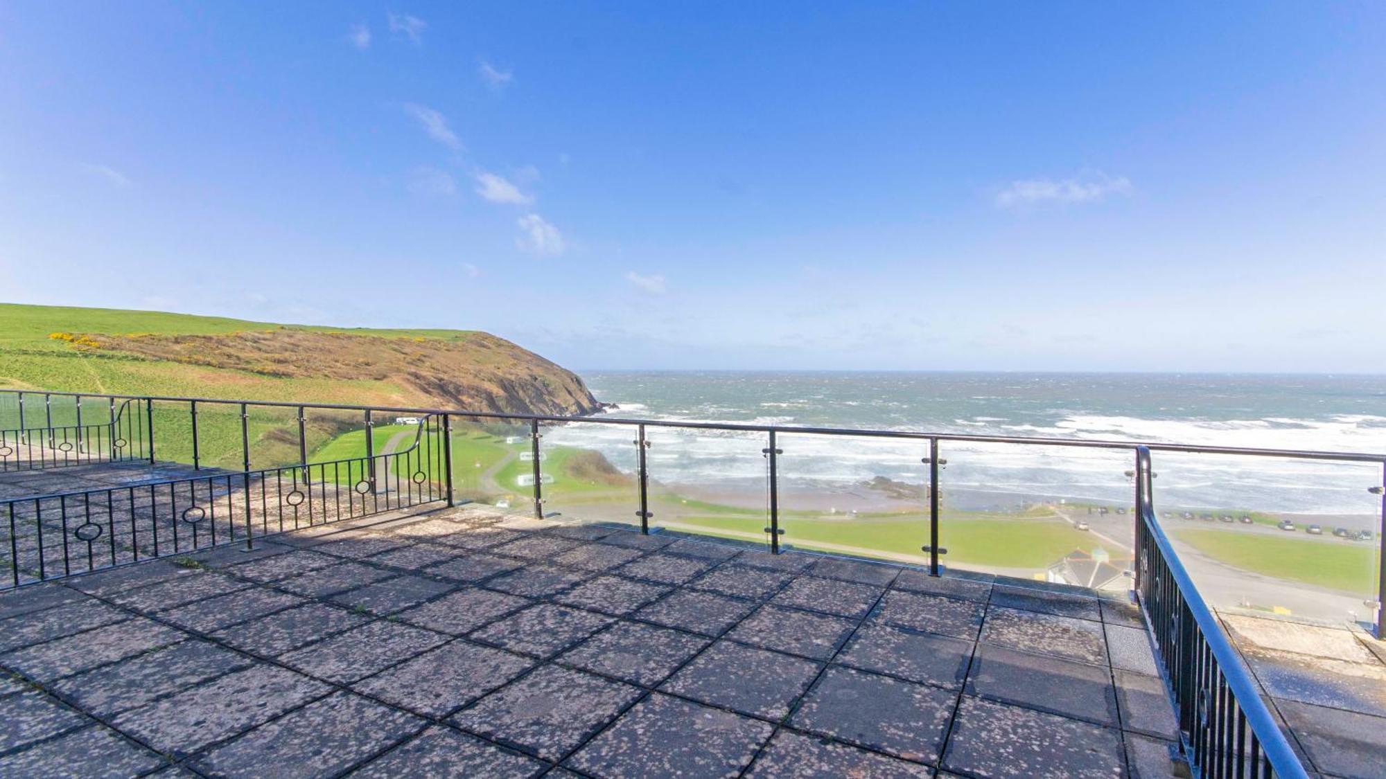 Clifton Court Apt 16 With Indoor Heated Pool & Sea Views Croyde Luaran gambar